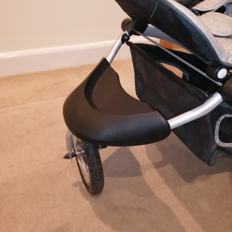 Rotate and lock front wheel